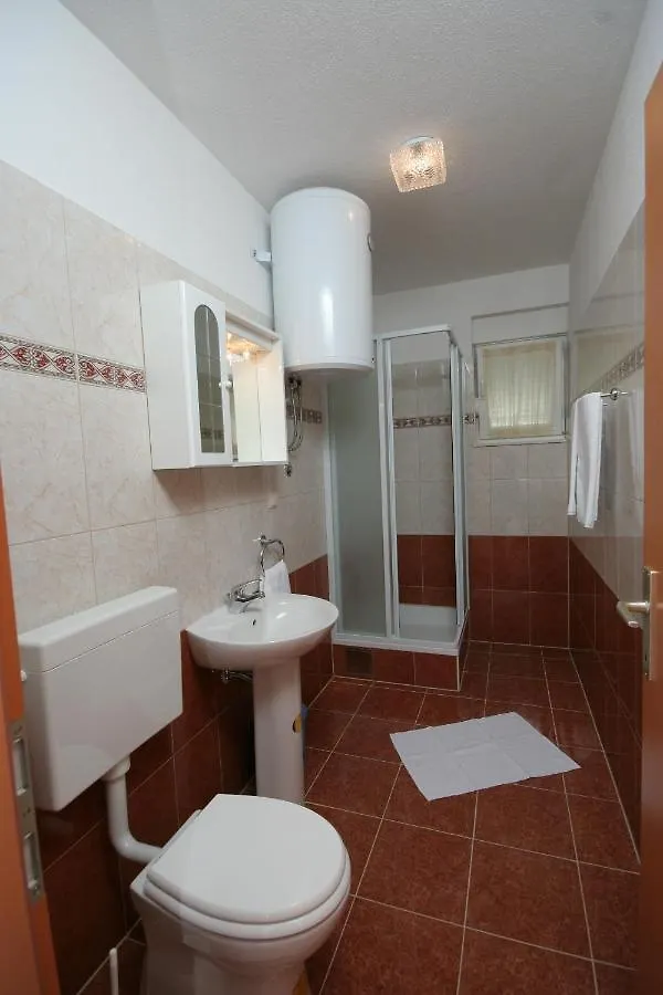 Apartments With A Swimming Pool Mastrinka, Ciovo - 11192 Trogir 0*,